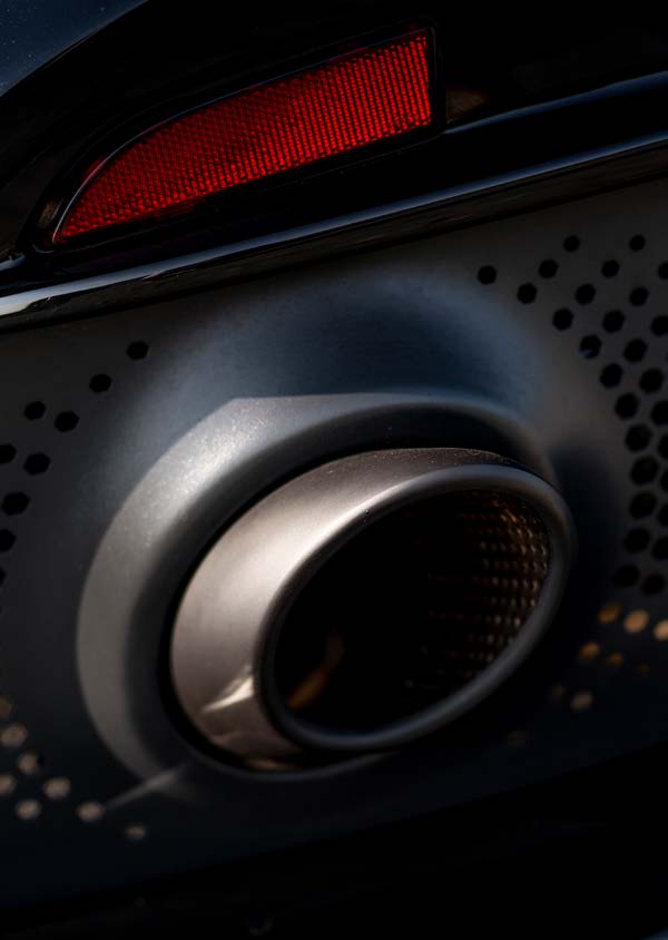 Aston Martin DBX SPORTS EXHAUST