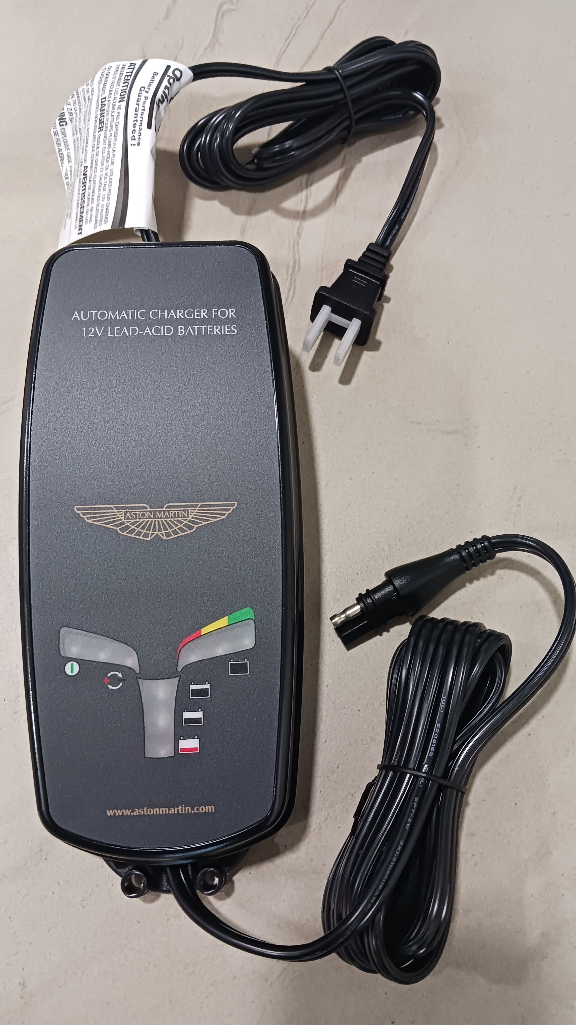 ASTON MARTIN アストンマーティン バッテリー チャージャー ASTON MARTIN Official Goods～バッテリーコンディショナー | M
