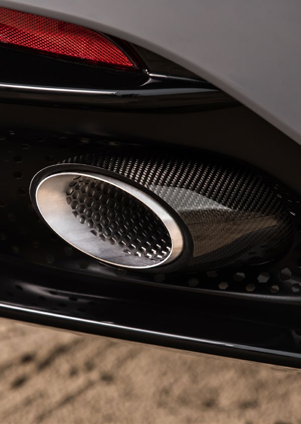 Aston Martin DBX550 POLISHED CARBON FIBER TAIL PIPE FINISHERS (TWIN)