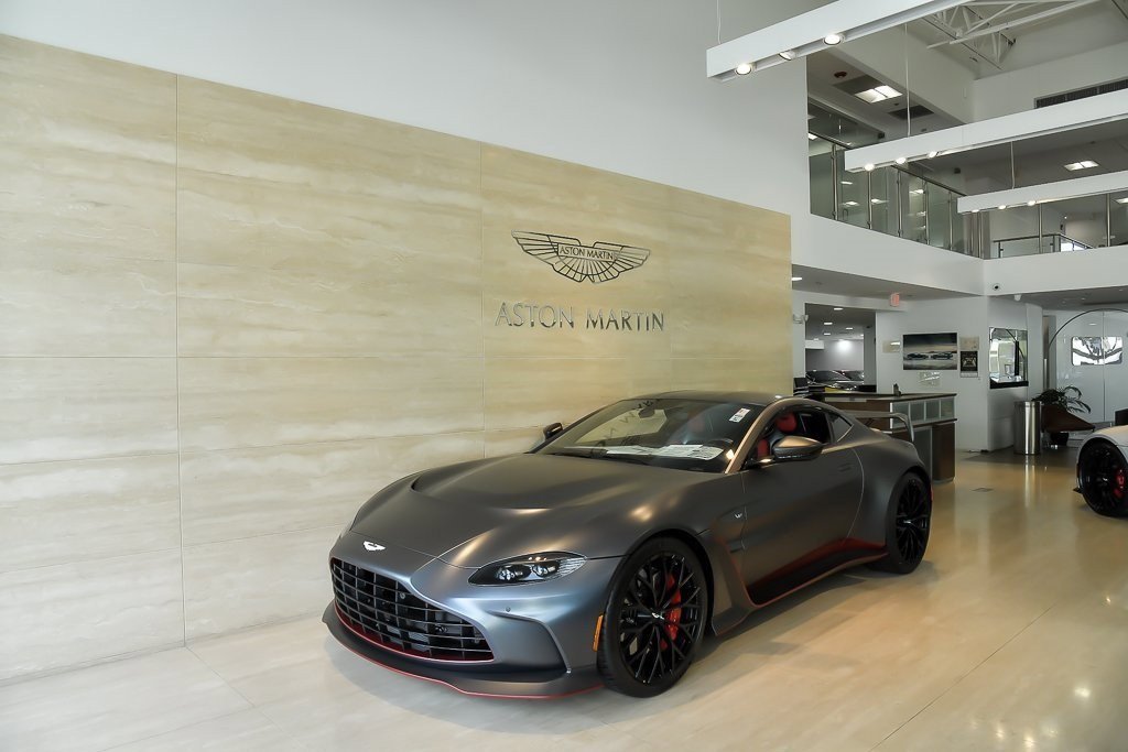 2023 Aston Martin Vantage 